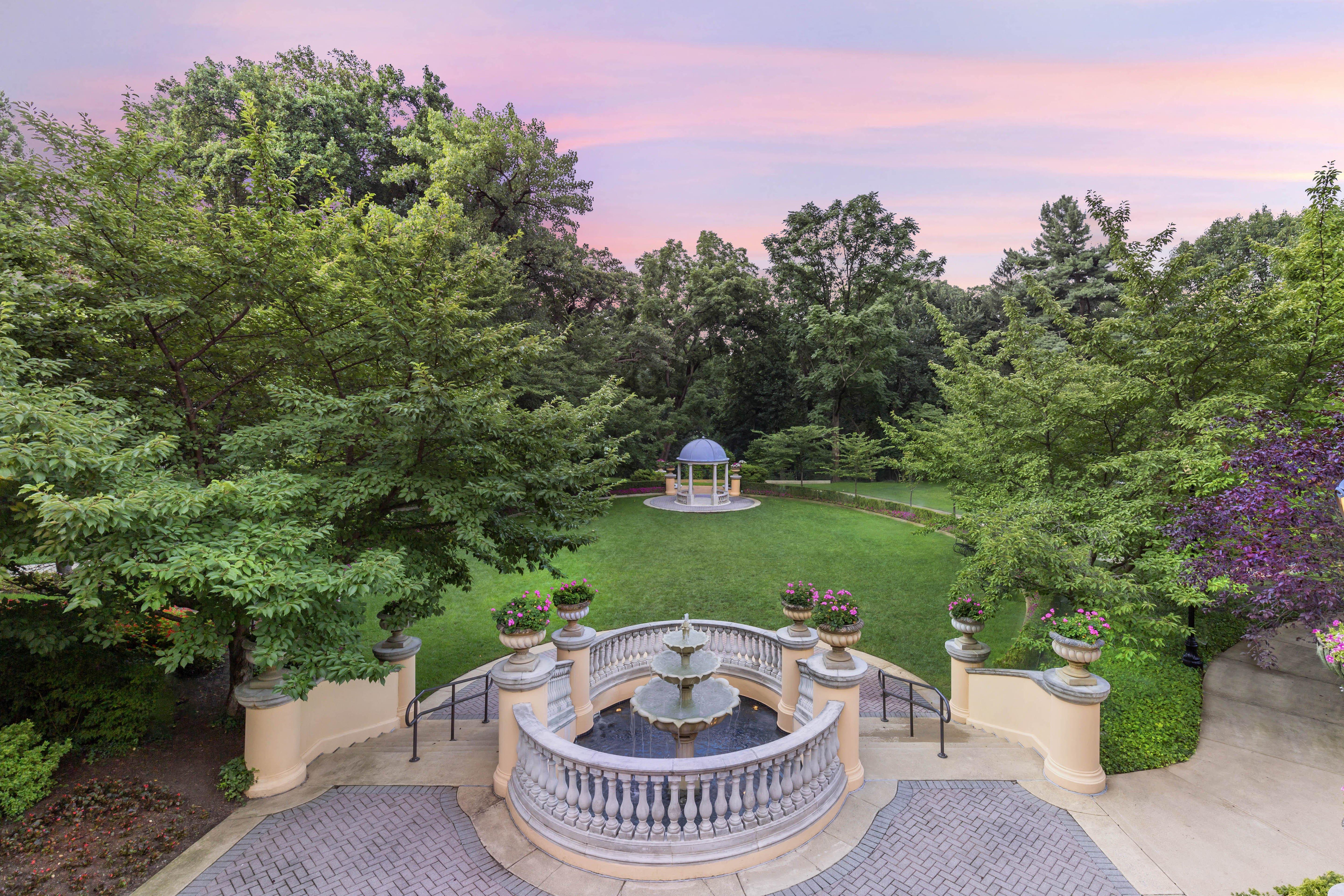 Omni Shoreham Hotel 4*