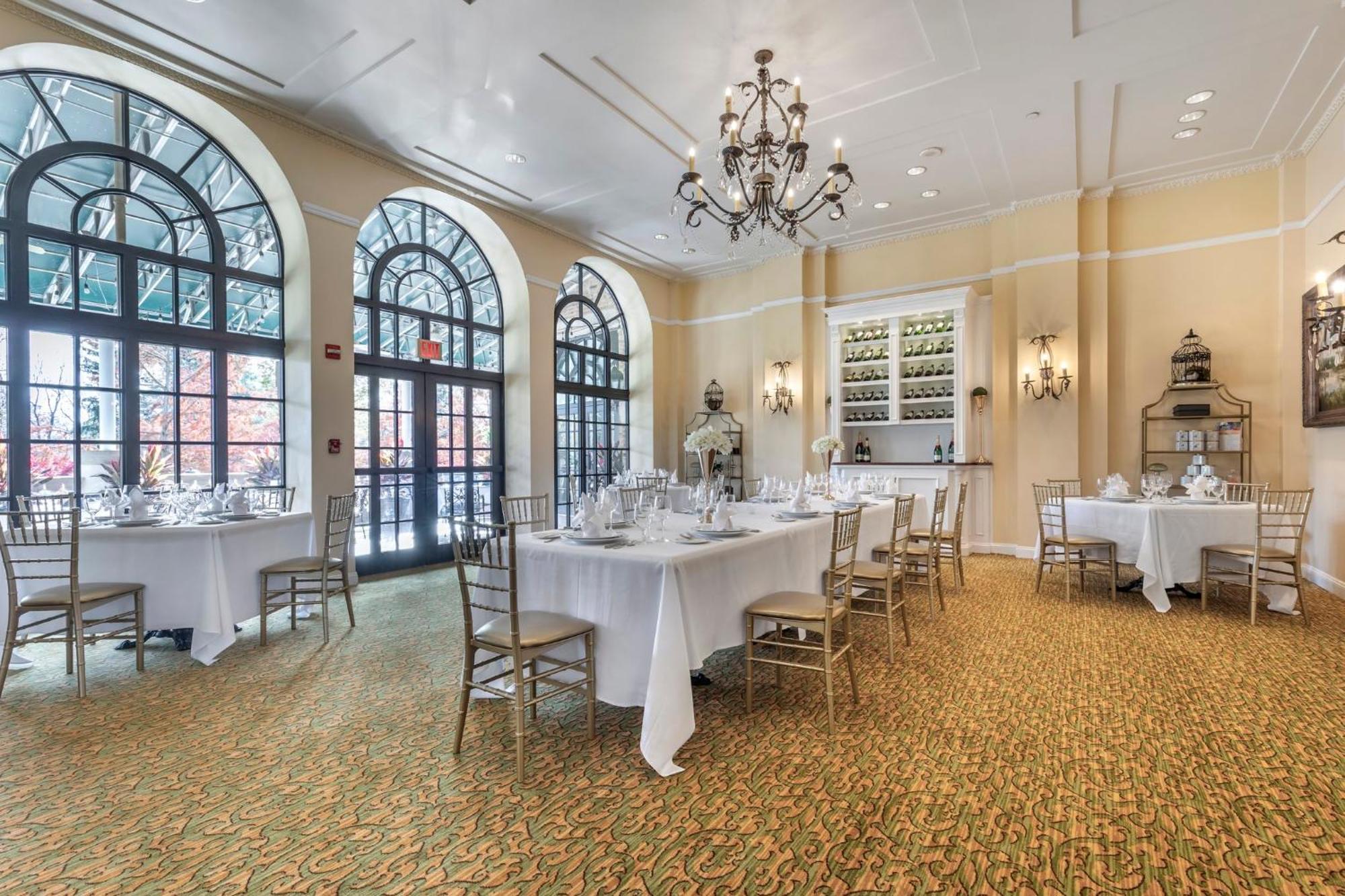Omni Shoreham Hotel 4*