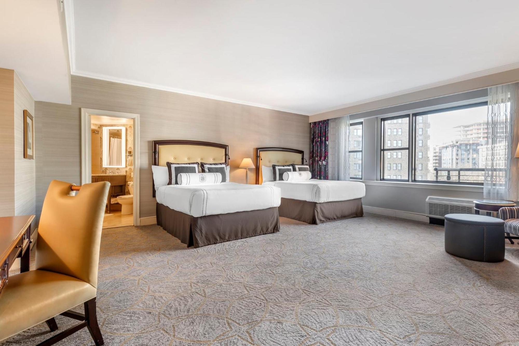 Hotel Omni Shoreham 4*